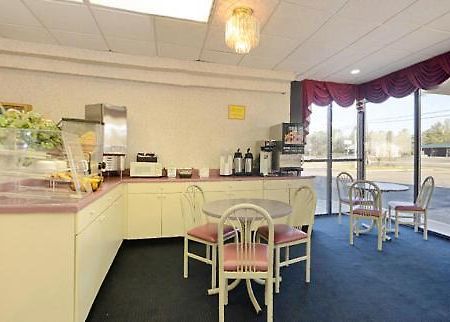 The Sanford Inn Extérieur photo